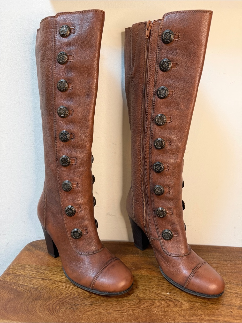 Skechers Henley Women's Tall Brown Leather Button-Accent Heeled Boots Victorian - Picture 5 of 11
